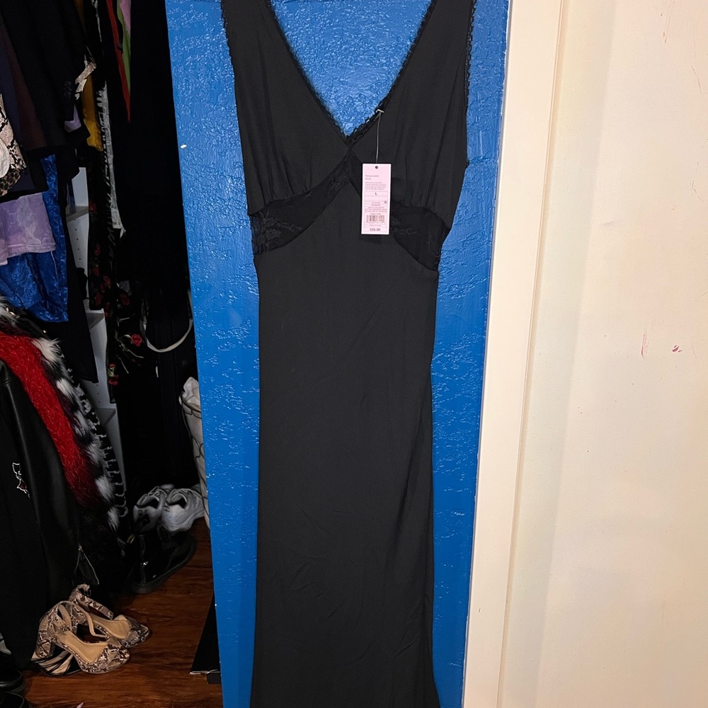 Elegant Black Maxi Dress